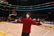 华体会登录-NBA赛场燃烧的青春，年轻球员表现出色