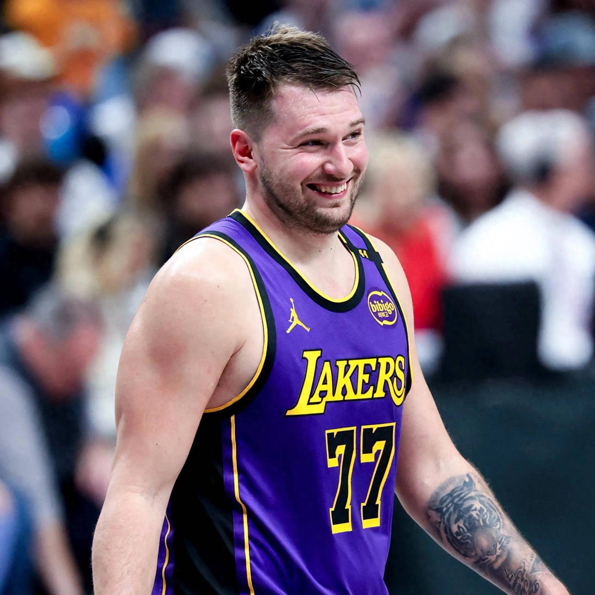 湖人大胜热火保持西部领先