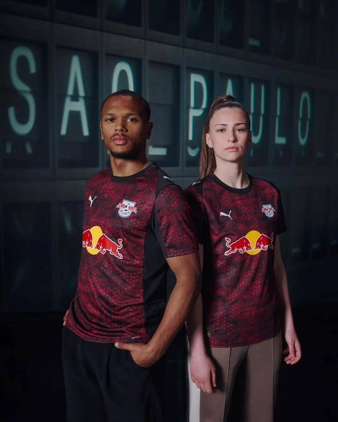 RB莱比锡客场奇袭,反超多特蒙德一席 RB莱比锡客场奇袭,反超多特蒙德一席