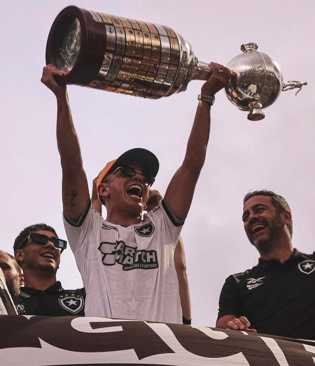 关于阿根廷选手稳步前进，全力冲刺的信息