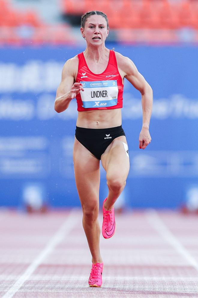 立陶宛男排队员艰难逆转晋级