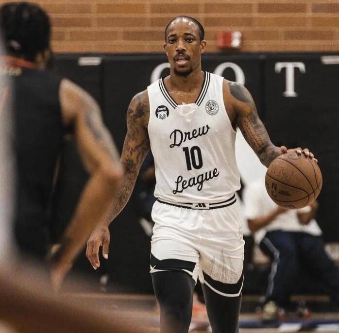 猛龙力克魔术,德罗赞砍下30分 猛龙力克魔术,德罗赞砍下30分